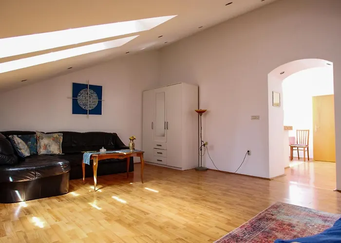 Amu Apartment