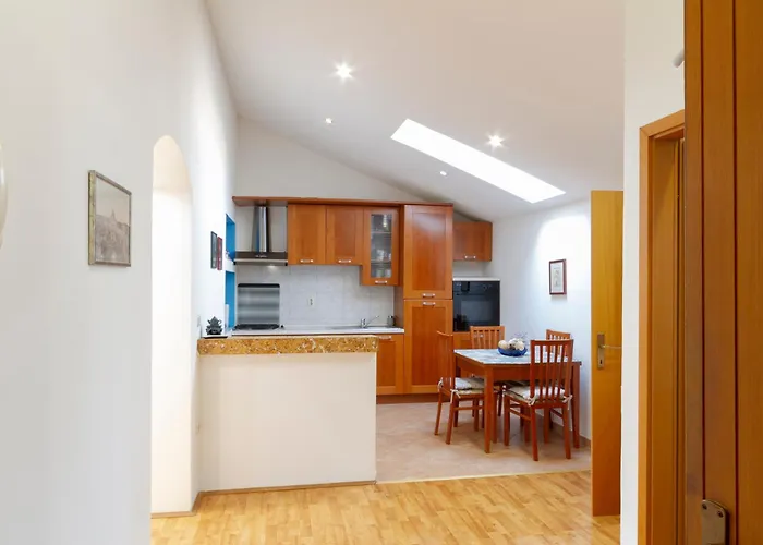Amu Apartment