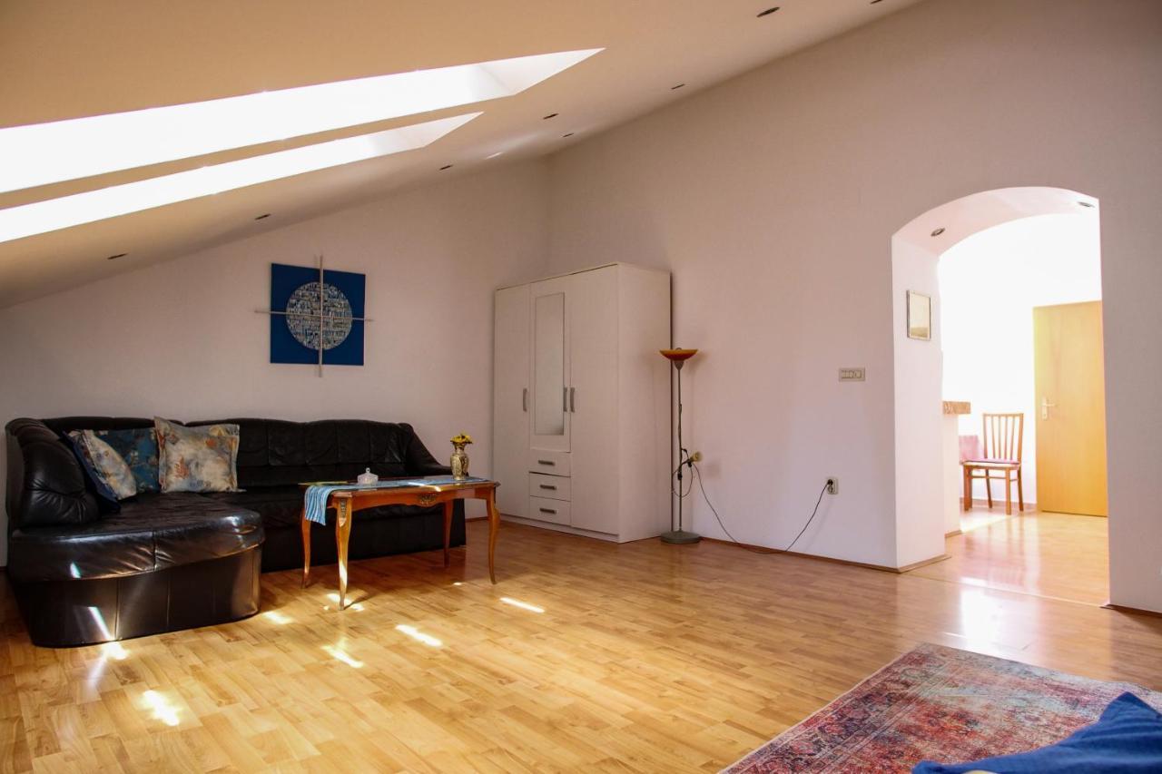 Apartment Amu *