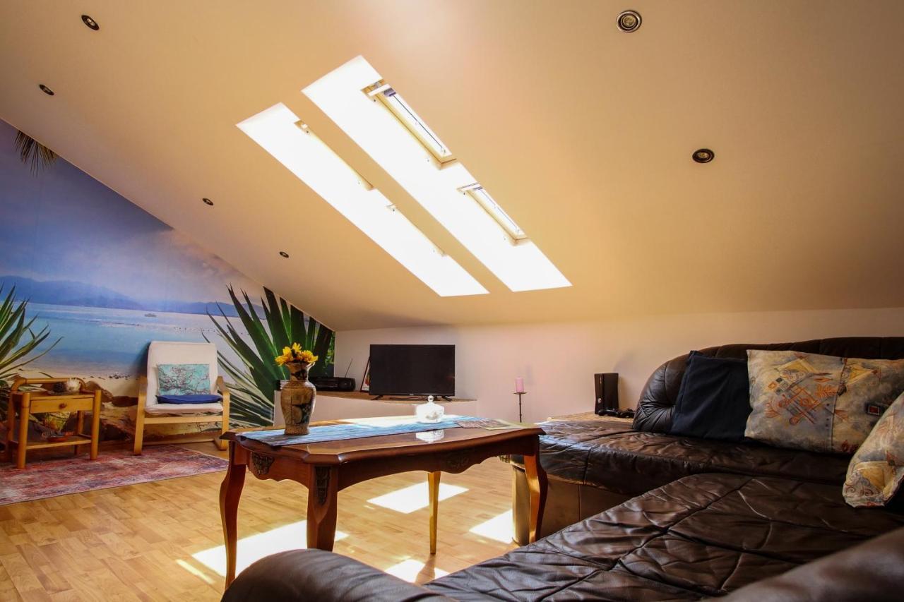 Amu Apartment *